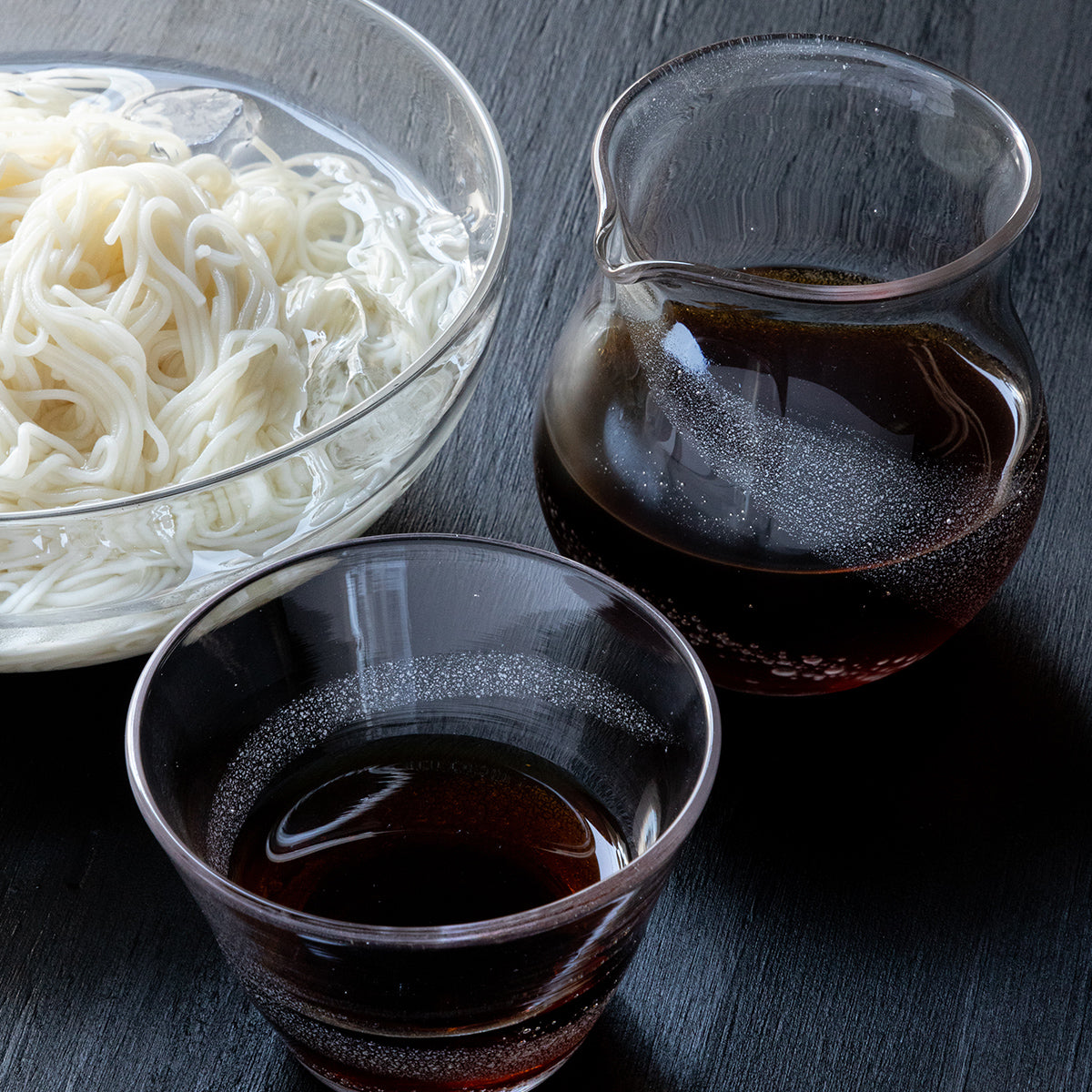 <br>泡と銀彩の天の川<br>
そうめん鉢と徳利お猪口<br>