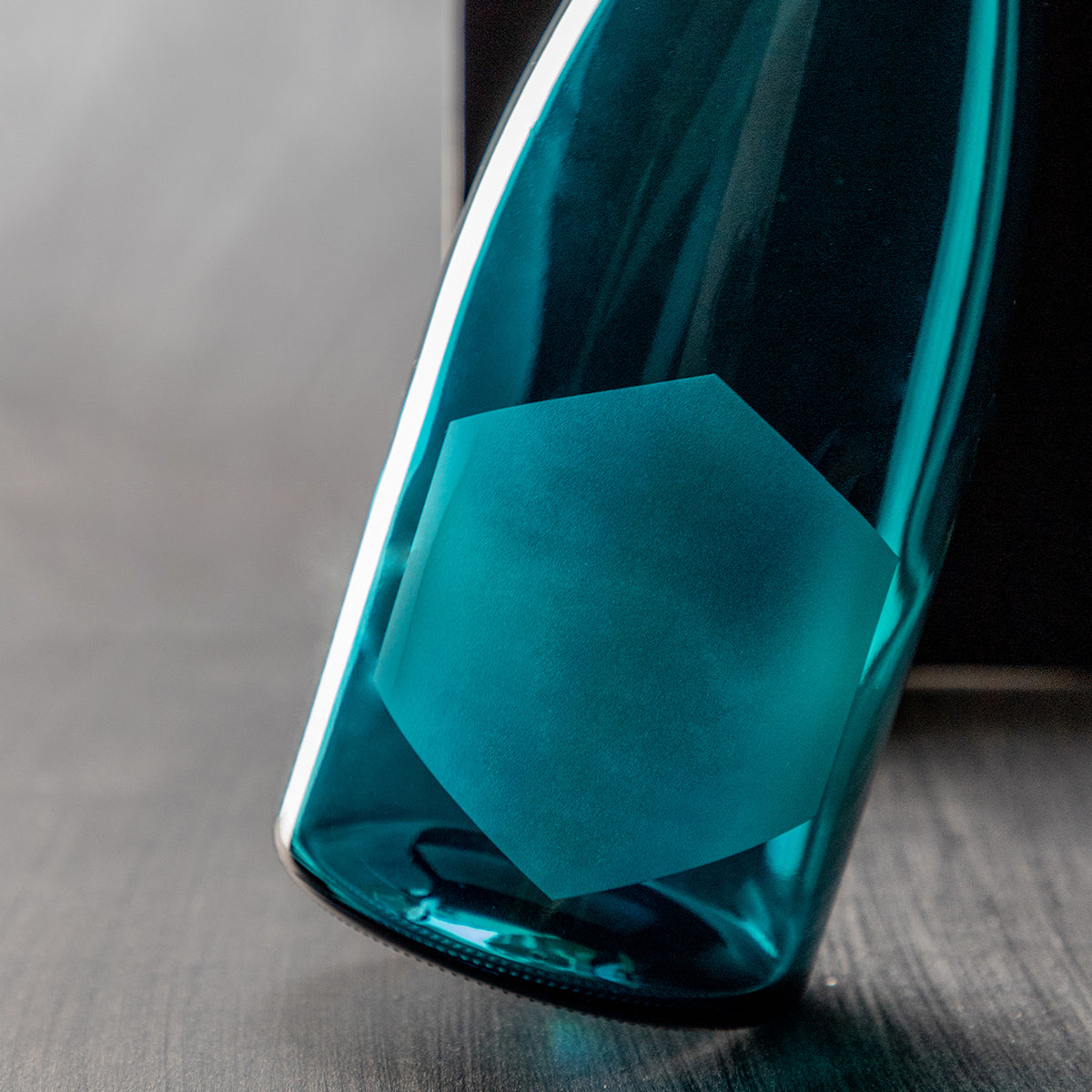 お酒を楽しんだ後は、<br>ウォーターボトルに