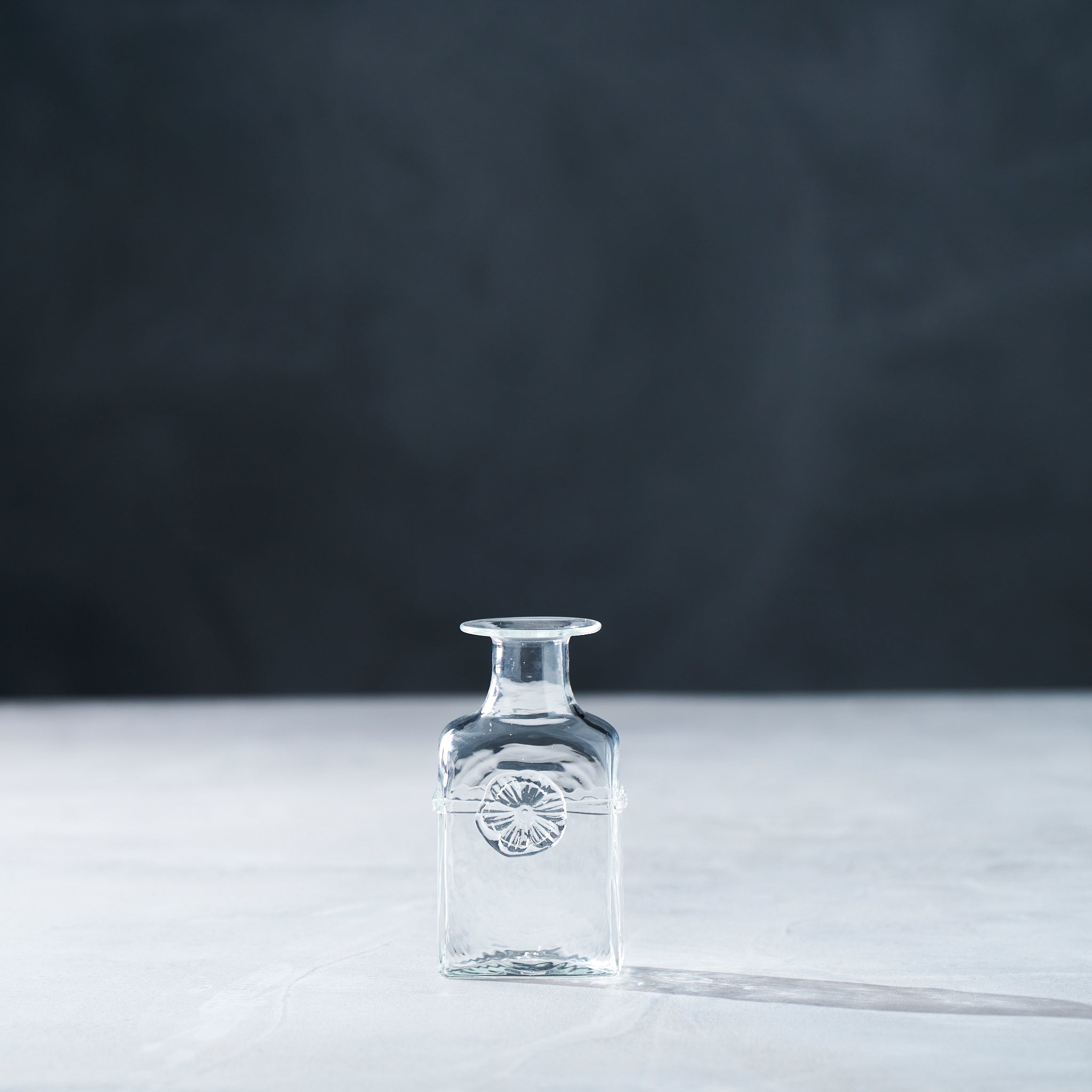 ガラス専門店｜六箇山工房 ｜花瓶 Vase はなスタンプ花入 四角