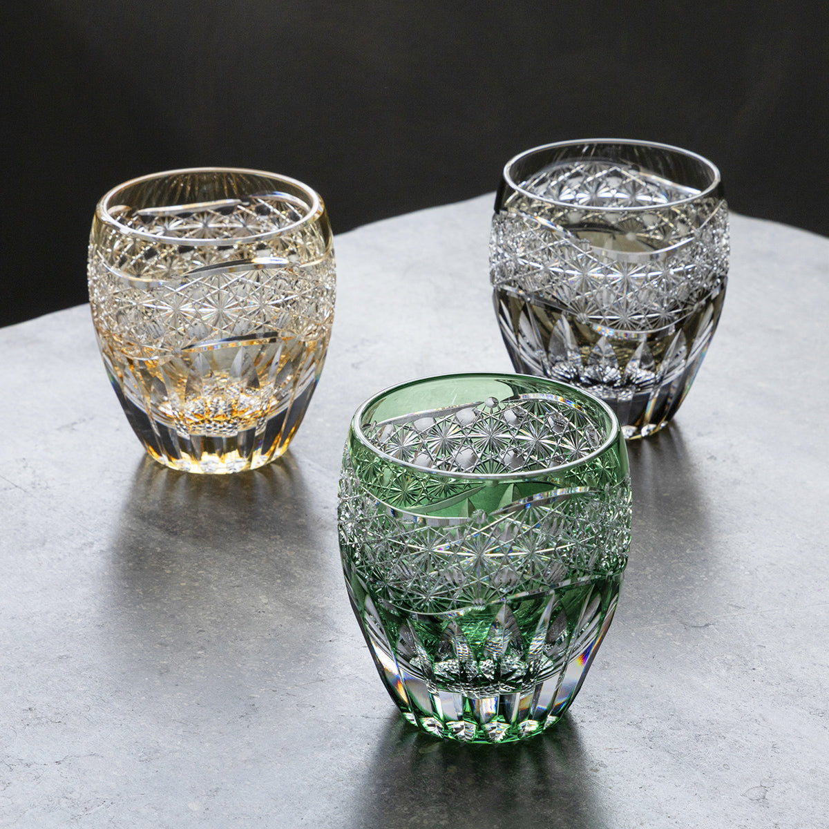 ひまわりが咲く江戸切子