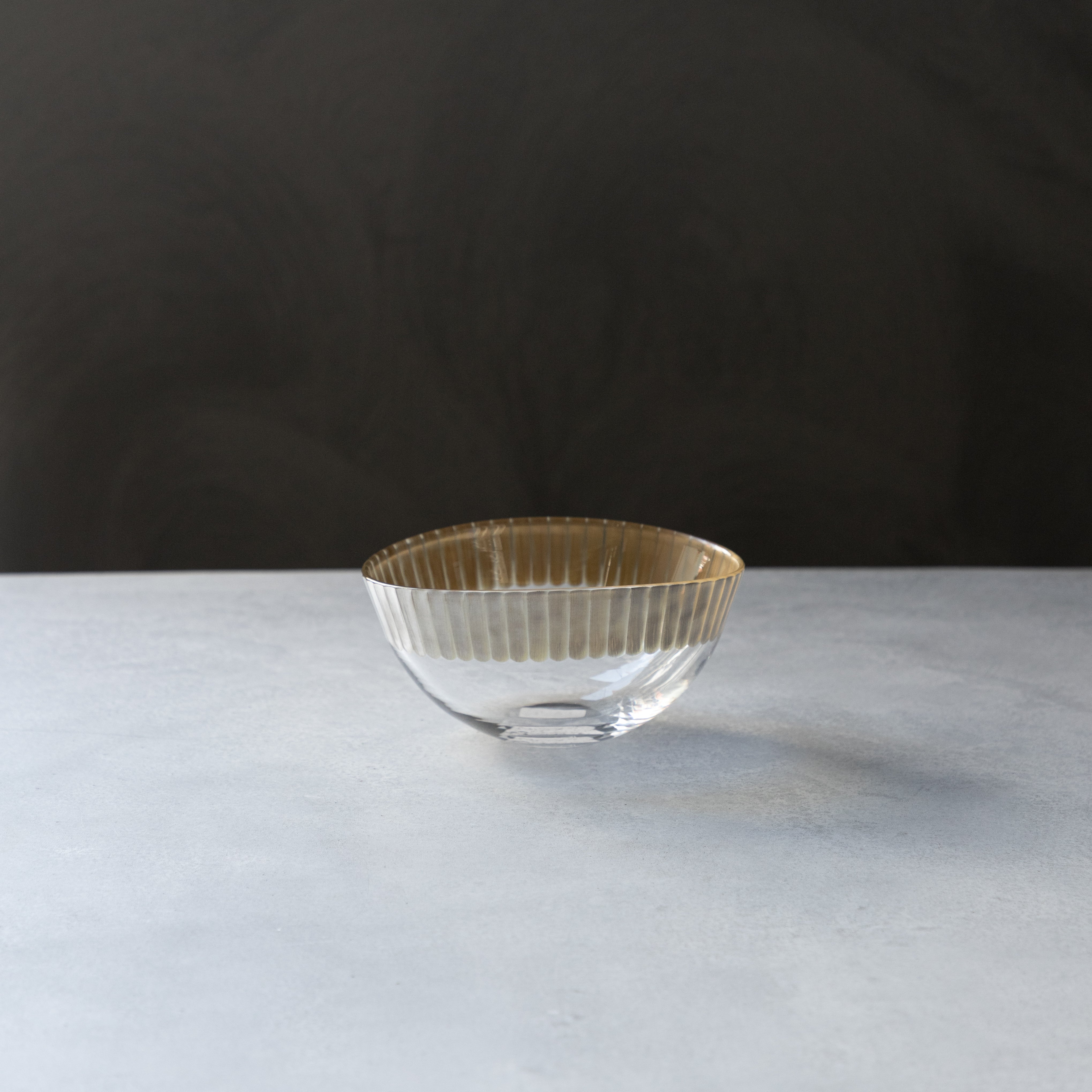 ガラス専門店｜大東健太｜削小鉢 B – TSUCHI-YA │ ガラスの器と工芸