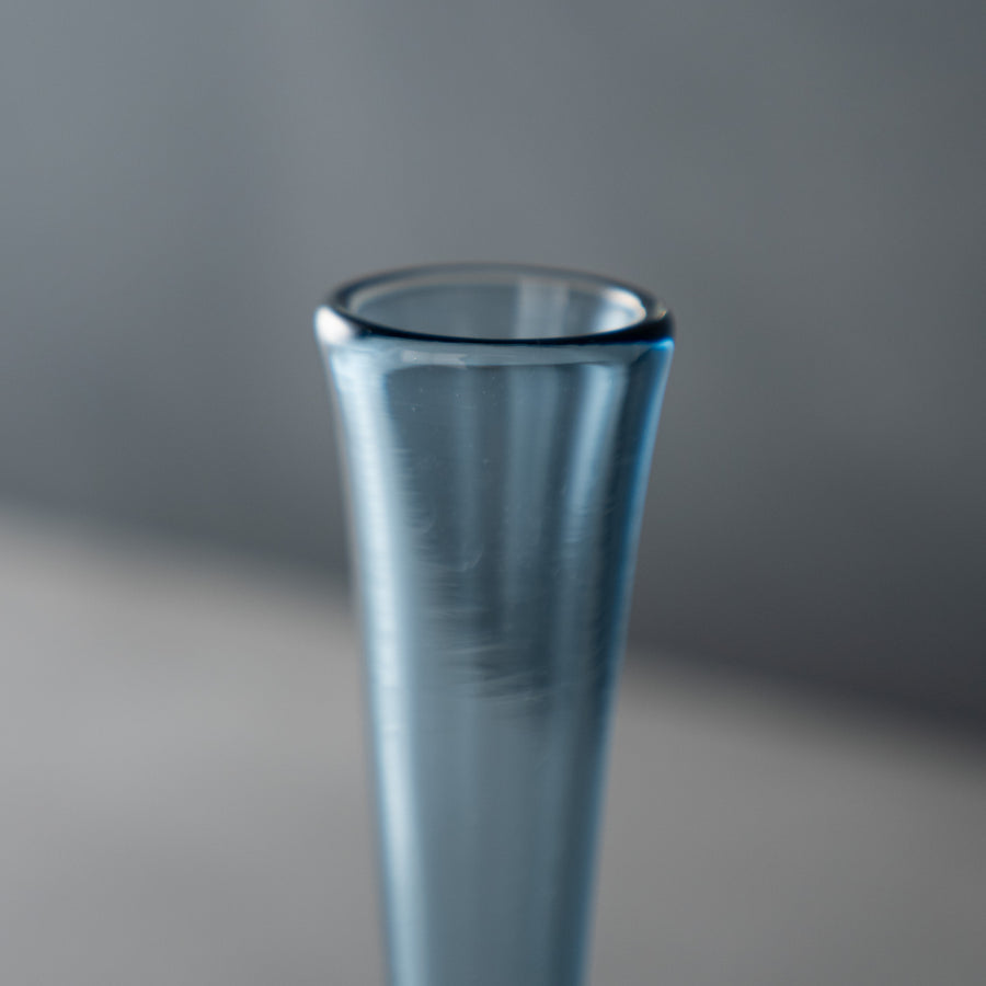 ガラス専門店｜能登島ガラス工房｜能登藍 鶴首花器 – TSUCHI-YA