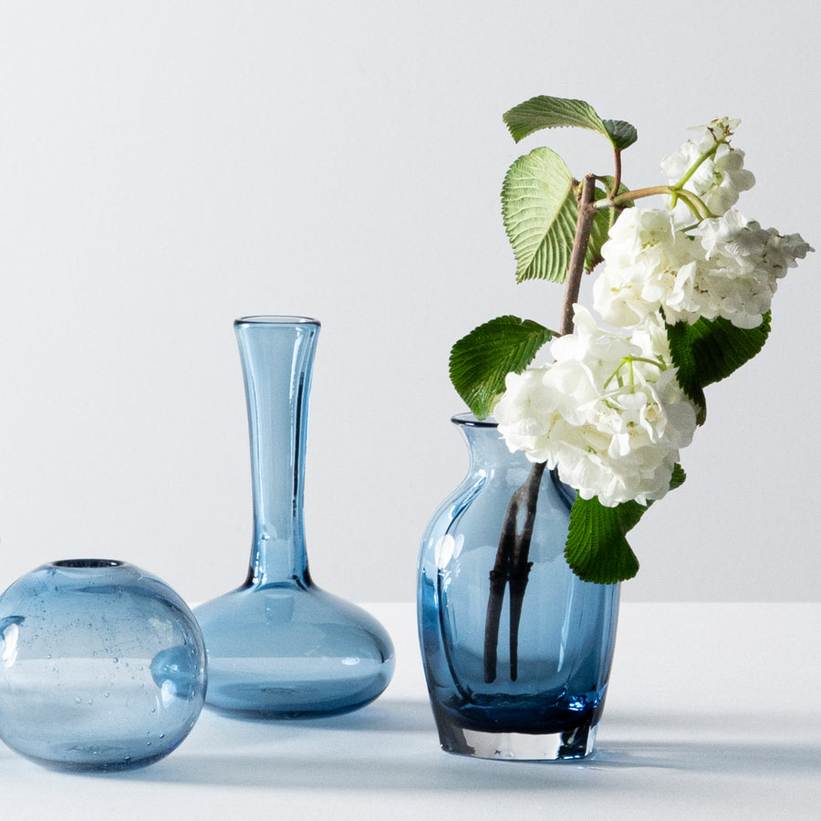 ガラス専門店｜能登島ガラス工房｜能登藍 鶴首花器 – TSUCHI-YA